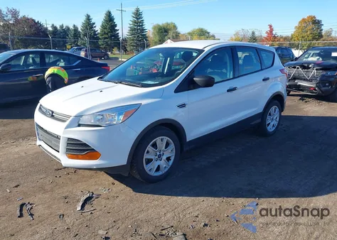 2016 Ford Escape S z USA, uszkodzony, nr VIN 1FMCU0F77GUB35531